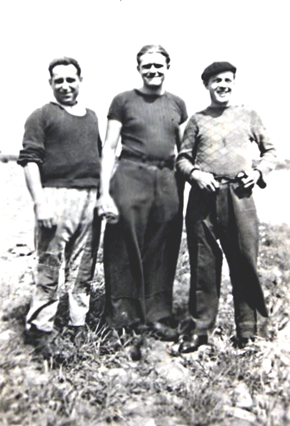 A. Louart avec deux camarades de captivit